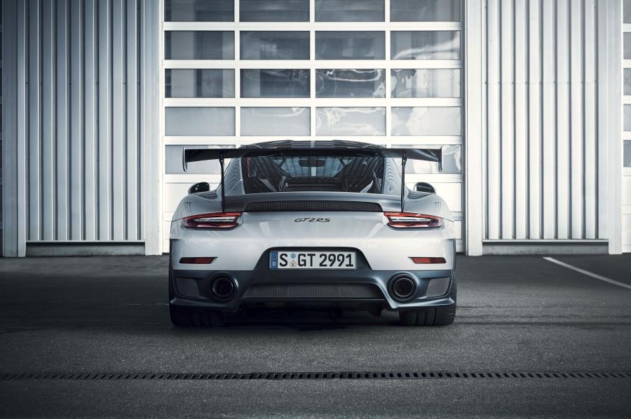  Porsche 911 GT2 RS (991) 2017 года  (WW) (фото 90 из 93)